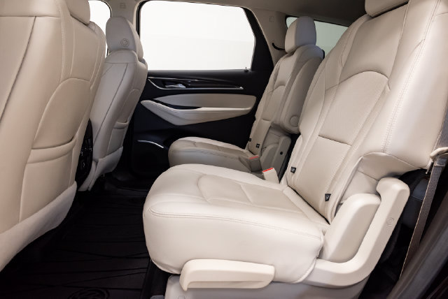 Used 2023 Buick Enclave Essence w/ Sport Touring Edition FWD image 24