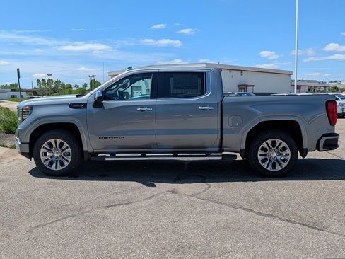 New 2026 GMC Sierra 1500 Denali w/ Technology Package AWD/4WD image 4