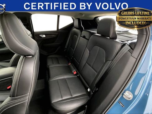 Certified 2025 Volvo XC40 B5 Core AWD/4WD image 31