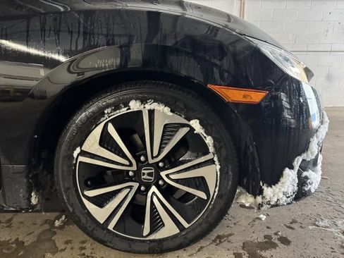 Used 2018 Honda Civic EX-T image 11