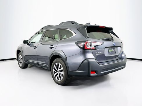Used 2025 Subaru Outback Premium image 5