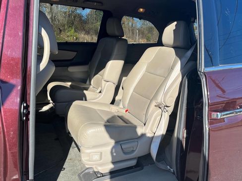 Used 2014 Honda Odyssey Touring Elite image 10