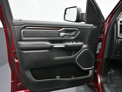 Used 2022 RAM 1500 Laramie AWD/4WD image 18