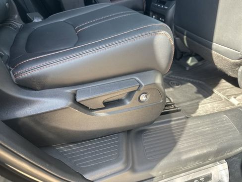 Used 2024 Honda Pilot TrailSport image 35