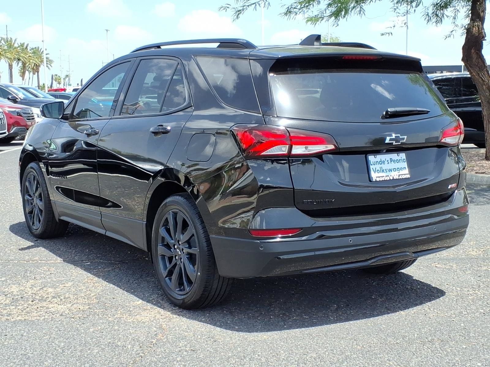Used 2024 Chevrolet Equinox RS w/ RS Leather Package FWD image 5