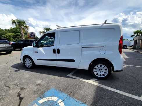 Used 2019 RAM ProMaster City Tradesman SLT image 5
