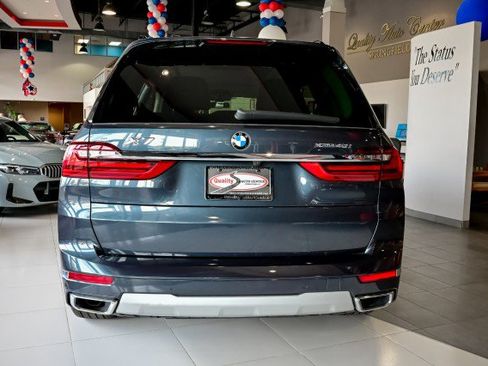 Used 2022 BMW X7 xDrive40i w/ Premium Package image 5