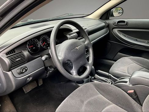 Used 2006 Chrysler Sebring Sedan FWD image 16