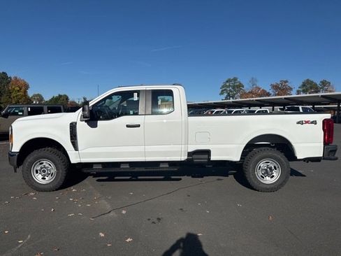 New 2026 Ford F350 XL w/ XL Off-Road Package image 2