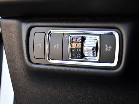 Used 2023 Lincoln Aviator Reserve AWD/4WD image 36