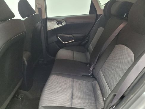 Used 2023 Kia Soul LX w/ Option Group 015 FWD image 17