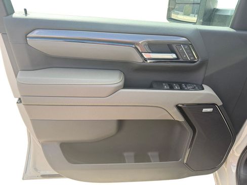 New 2026 Chevrolet Silverado 2500 ZR2 w/ LPO, Dark Essentials Package AWD/4WD image 9