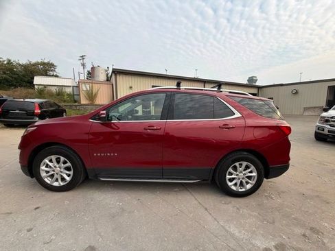 Used 2018 Chevrolet Equinox LT w/ Sun & Infotainment Package FWD image 6