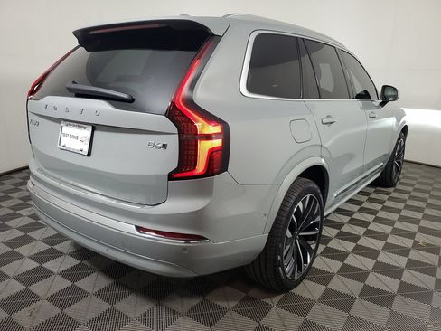 Used 2026 Volvo XC90 B6 Plus w/ Protection Package Premier AWD/4WD image 8