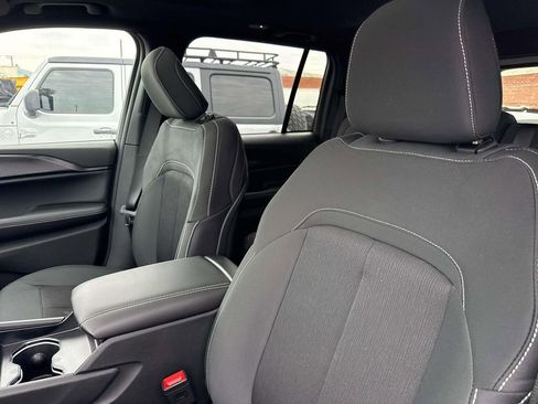 New 2025 Jeep Grand Cherokee Laredo X image 22