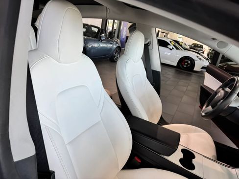 Used 2018 Tesla Model 3 Long Range AWD/4WD image 13