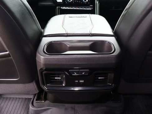 Used 2025 GMC Sierra 2500 AT4X w/ AT4X AEV Edition AWD/4WD image 16