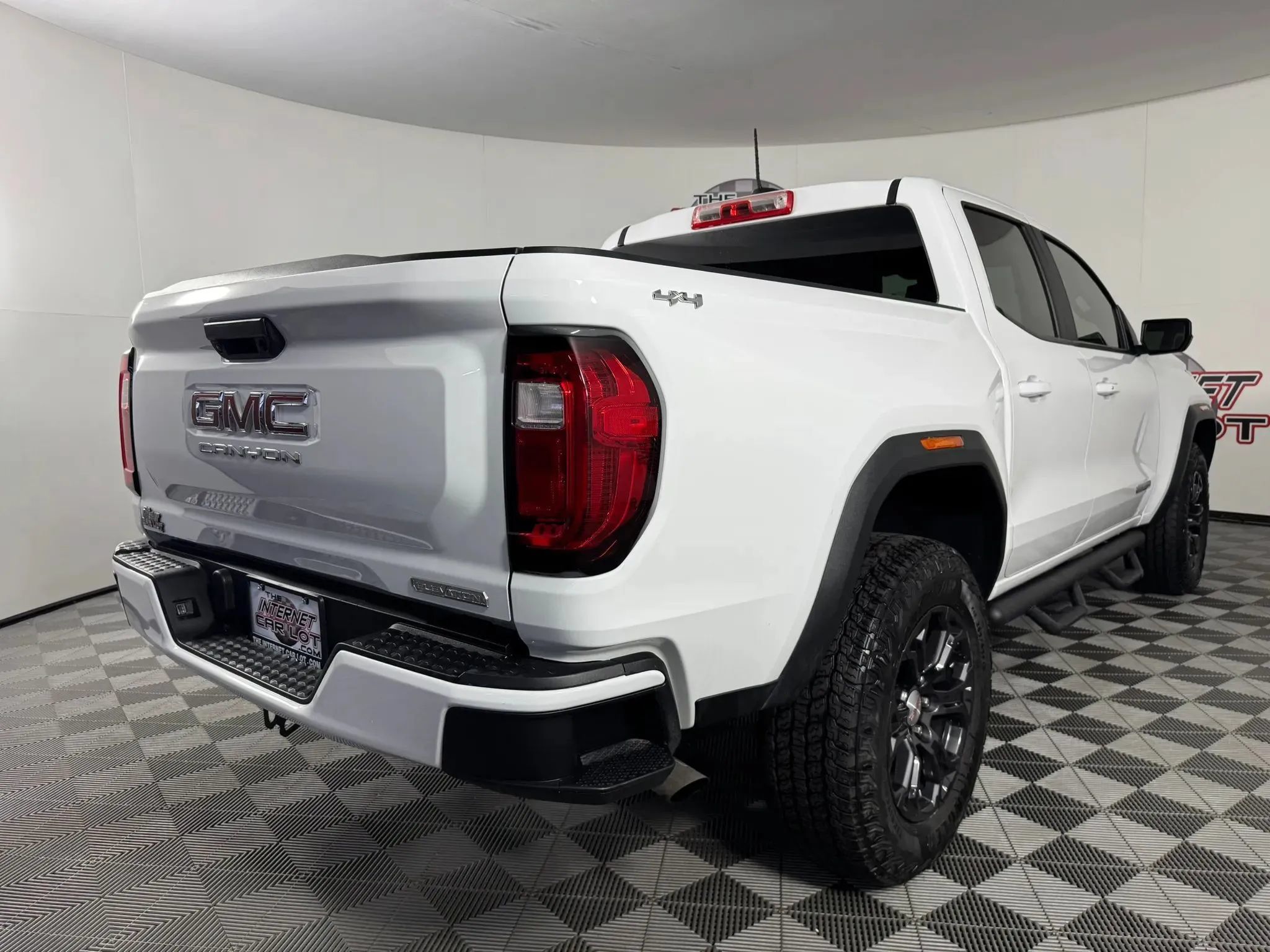 Used 2024 GMC Canyon Elevation w/ Convenience Package AWD/4WD image 25
