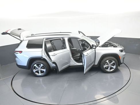 Used 2025 Jeep Grand Cherokee L Limited RWD image 71