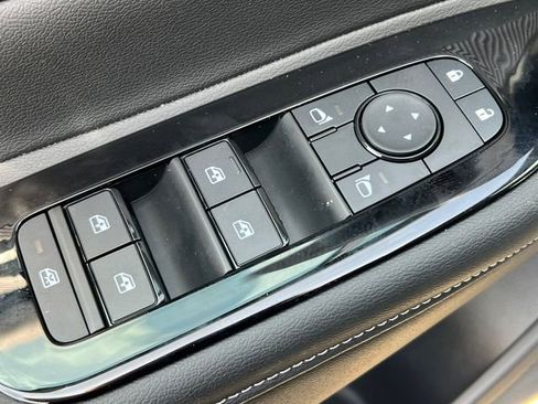 New 2026 Nissan Murano SV AWD/4WD image 13