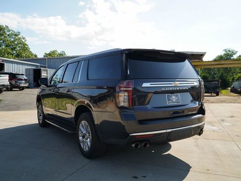 Used 2023 Chevrolet Suburban Premier AWD/4WD image 4