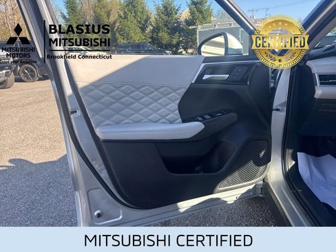 Used 2022 Mitsubishi Outlander SEL AWD/4WD image 17