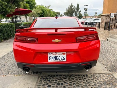 Used 2018 Chevrolet Camaro LT RWD image 6