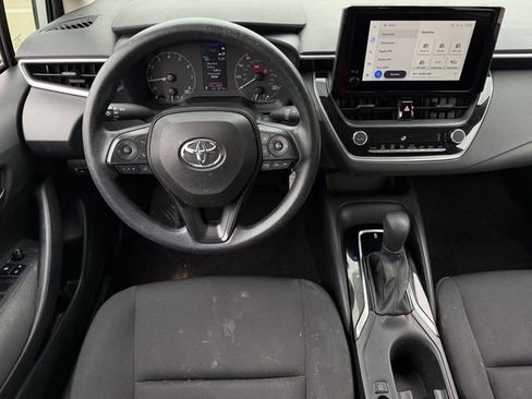 Used 2023 Toyota Corolla LE image 10