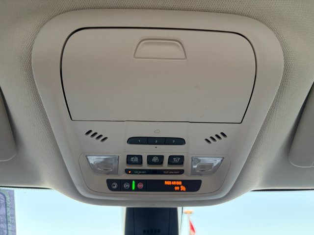 Used 2024 Buick Enclave Avenir w/ Avenir Technology Package AWD/4WD image 24