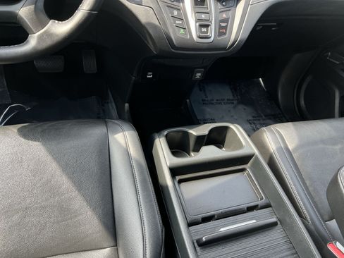 Used 2023 Honda Odyssey EX-L image 22