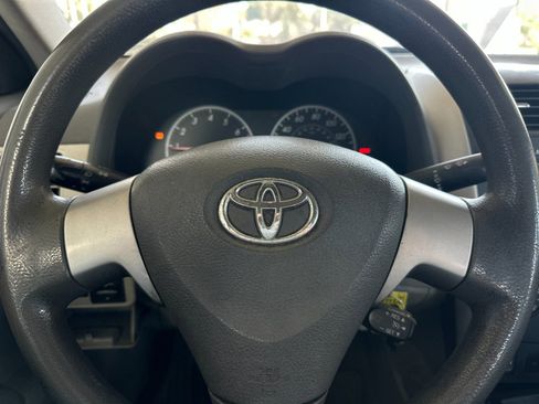 Used 2010 Toyota Corolla LE image 18