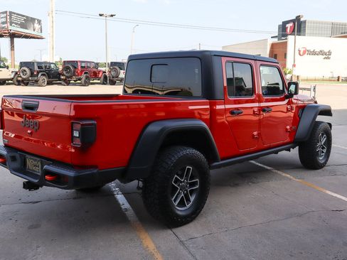 Used 2026 Jeep Gladiator Mojave AWD/4WD image 5