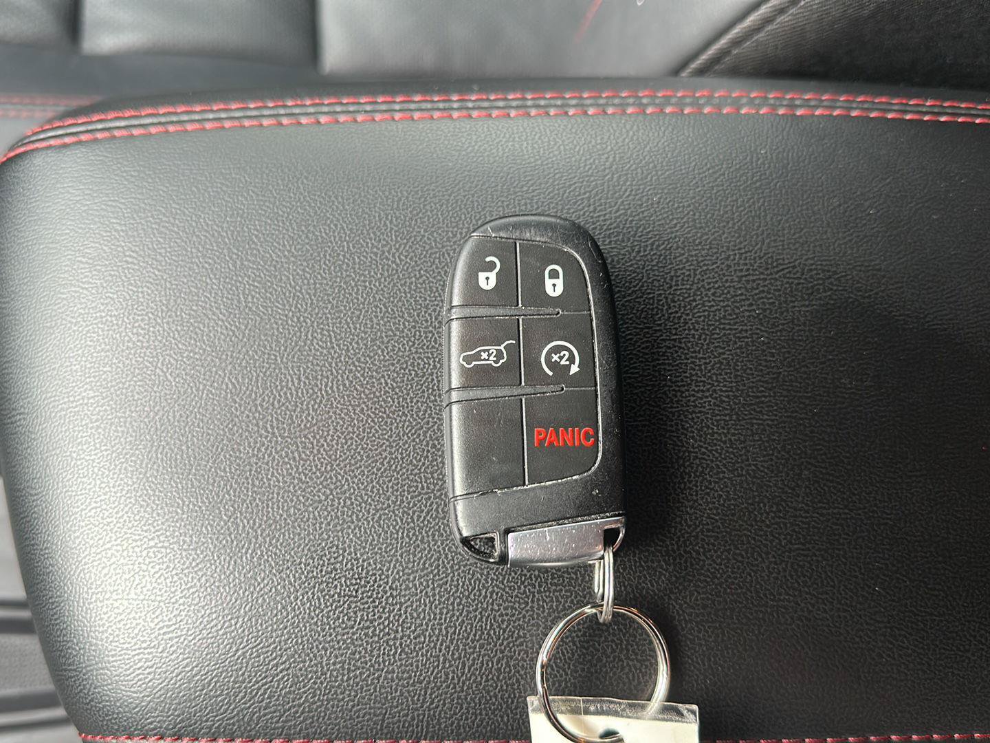 Used 2025 Dodge Durango GT AWD/4WD image 37