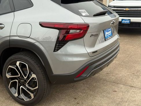 New 2026 Chevrolet Trax RS w/ Sunroof Package image 16