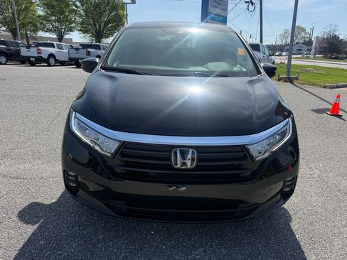 Used 2024 Honda Odyssey EX-L image 2