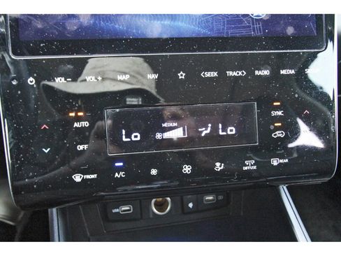 Used 2023 Hyundai Tucson Limited AWD/4WD image 28