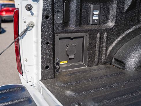 New 2025 Ford F150 Lariat w/ Equipment Group 501A Mid image 17