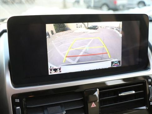 Used 2023 Lexus GX 460 Premium w/ Accessory Package image 27