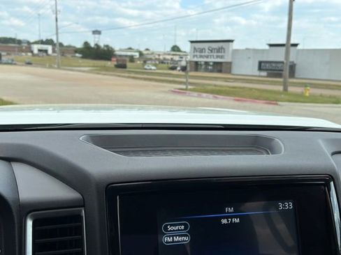 Used 2023 Nissan Frontier SV image 24