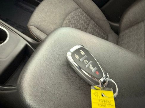 Used 2023 Chevrolet Equinox LT AWD/4WD image 23
