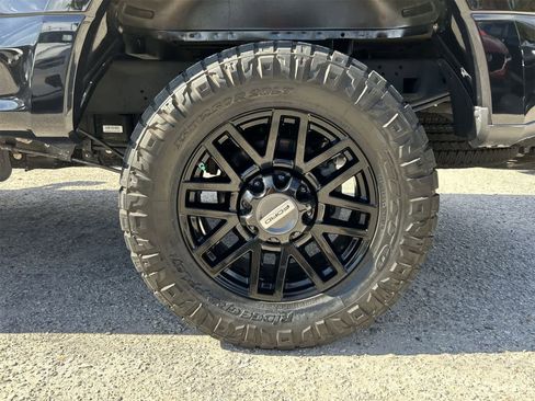 Used 2022 Ford F250 Lariat w/ Lariat Value Package image 8