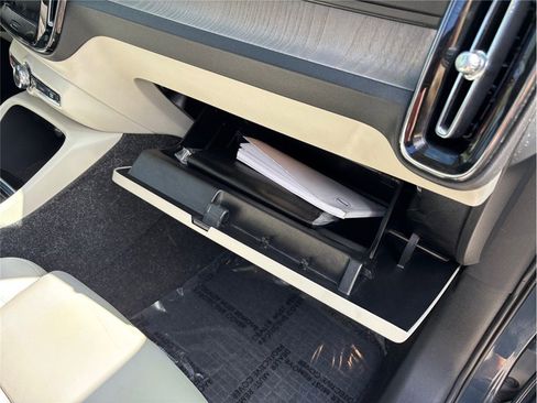 Used 2020 Volvo XC40 T5 Inscription w/ Protection Package image 45