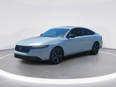 Used 2026 Honda Accord SE image 1