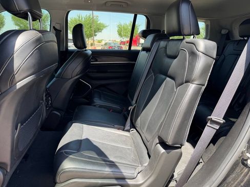 Used 2021 Jeep Grand Cherokee L Limited RWD image 4