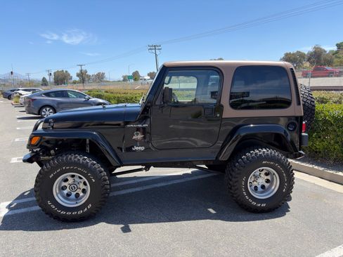 Used 2002 Jeep Wrangler Sahara AWD/4WD image 8