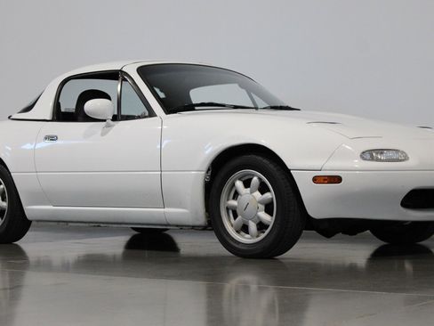 Used 1990 MAZDA MX-5 Miata image 22