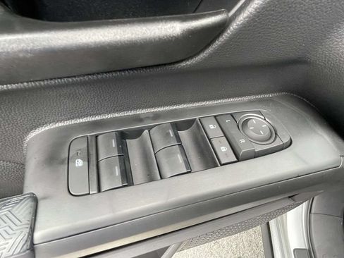 Used 2026 Toyota Tacoma SR5 AWD/4WD image 17