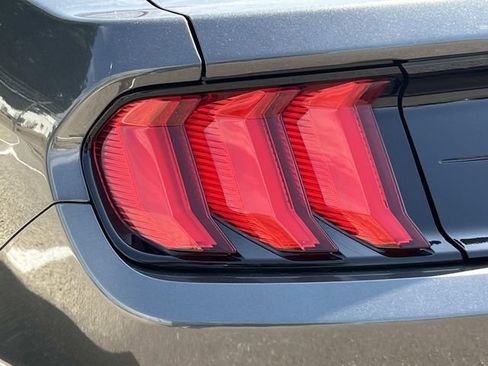 Used 2020 Ford Mustang Coupe RWD image 10