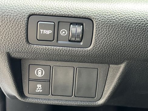 Used 2018 Honda Accord EX image 26
