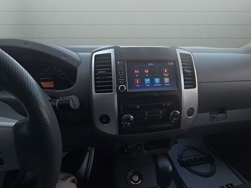 Used 2020 Nissan Frontier SV AWD/4WD image 16